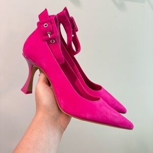 NWOT Gianni Bini Steffi Hot Pink Suede Ankle Buckle Pumps Size 7M